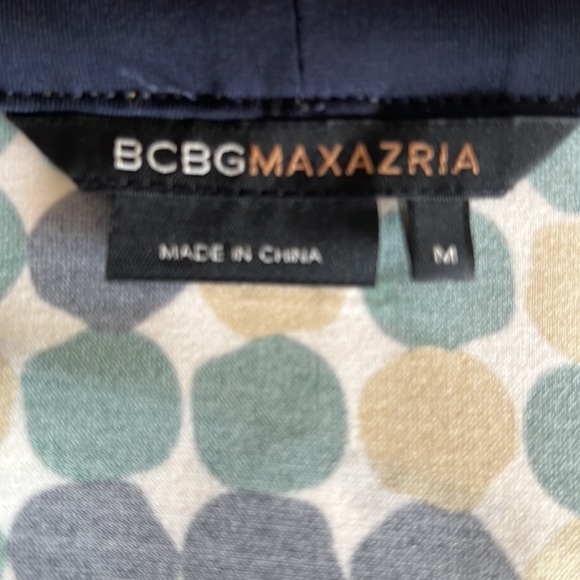 BCBGMAXAZRIA Faux Wrap Top Blue Green Size Medium M Excellent Condition - Picture 7 of 9